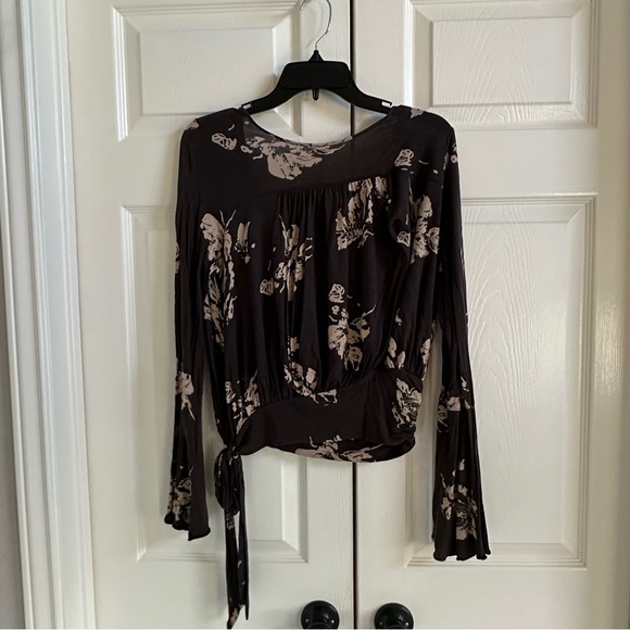 Free People wrap top size small - Picture 2 of 3
